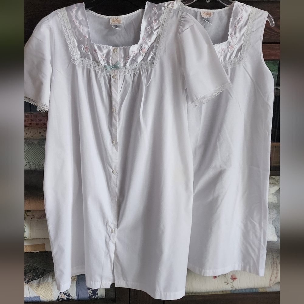 Vintage Elegant White Button-Down Nightgown Set